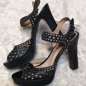 FRYE Samantha sandal black stud Rare 8.5 ✨